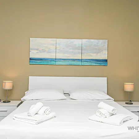 Apartman Penthouses With Parking In Palazzo San Paolo By Ml White House Genova