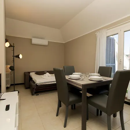 Penthouses With Parking In Palazzo San Paolo By Ml White House Διαμέρισμα *