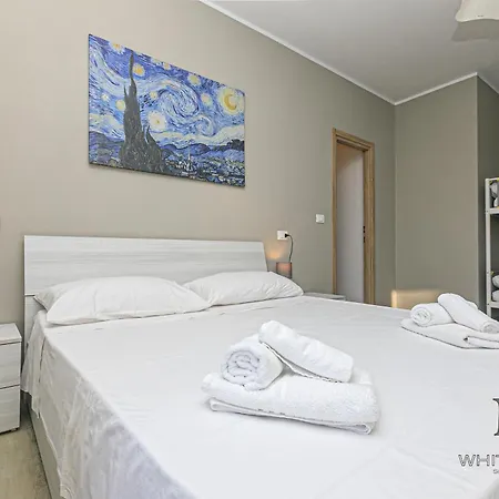 Penthouses With Parking In Palazzo San Paolo By Ml White House