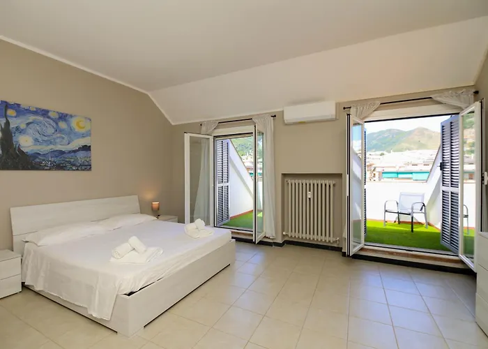 شقة Penthouses With Parking In Palazzo San Paolo By Ml White House