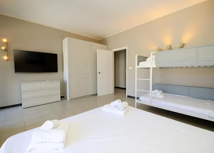 شقة Penthouses With Parking In Palazzo San Paolo By Ml White House
