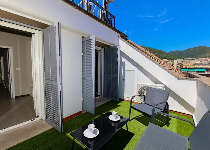 Penthouses With Parking In Palazzo San Paolo By Ml White House جنوة
