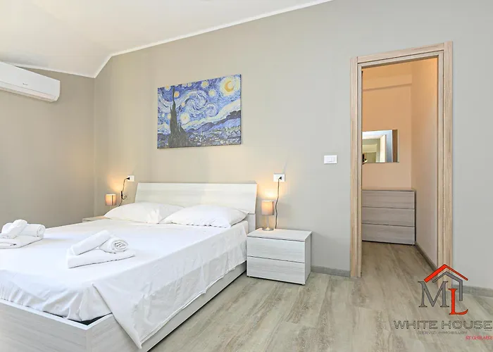 Penthouses With Parking In Palazzo San Paolo By Ml White House Apartament *