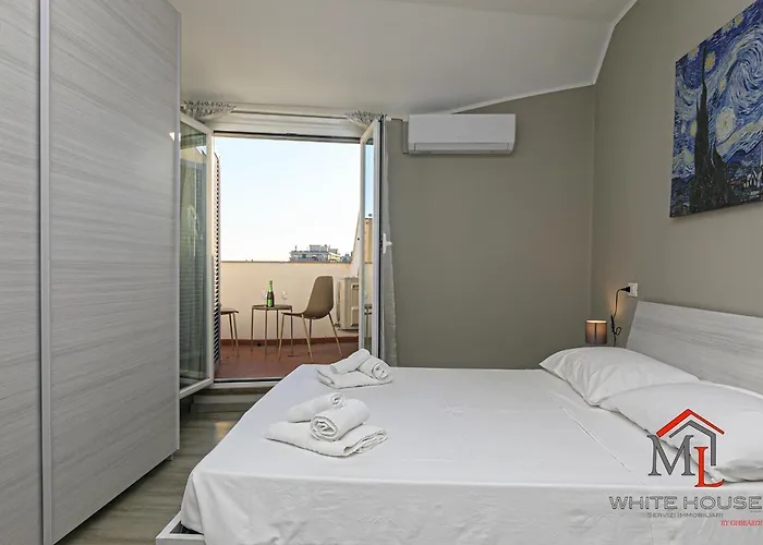 Apartament Penthouses With Parking In Palazzo San Paolo By Ml White House