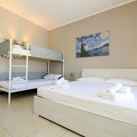 Penthouses With Parking In Palazzo San Paolo By Ml White House ジェノヴァ