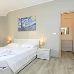 Penthouses With Parking In Palazzo San Paolo By Ml White House شقة *